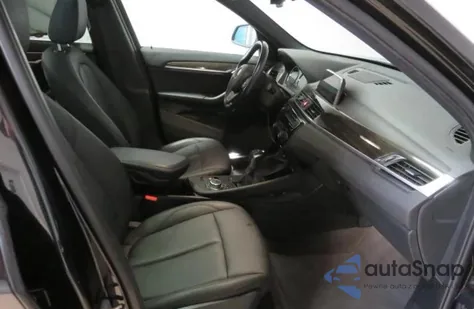 2018 BMW X1 xDrive28I из США, поврежденный, VIN WBXHT3C35J5L33173